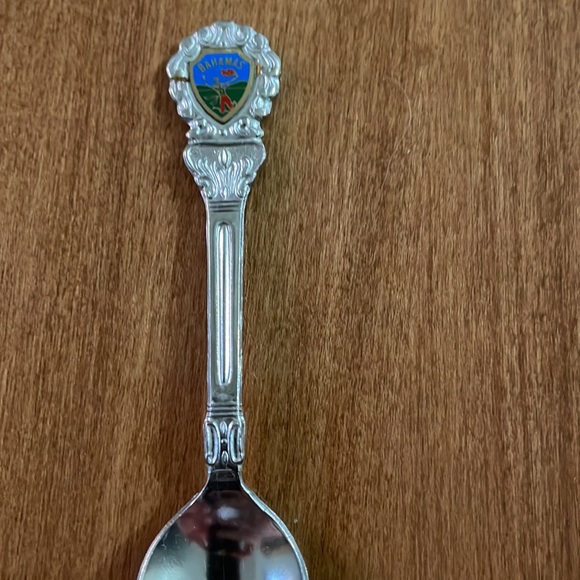 Souvenir spoons from Bahamas - Picture 3 of 3